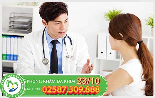 Thăm khám để tìm ra nguyên nhân và phương pháp hỗ trợ điều trị mụn nước ở môi hiệu quả