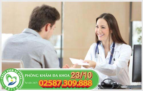Thăm khám ngay từ sớm khi nghi ngờ bị viêm đường sinh dục nam